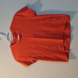 Lululemon mesh tshirt crop